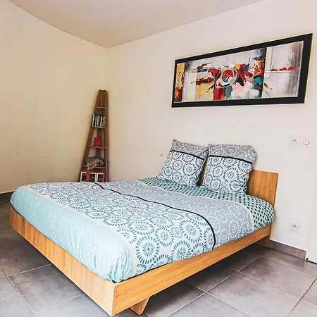 Apartman Charmant Avec Parking Prive